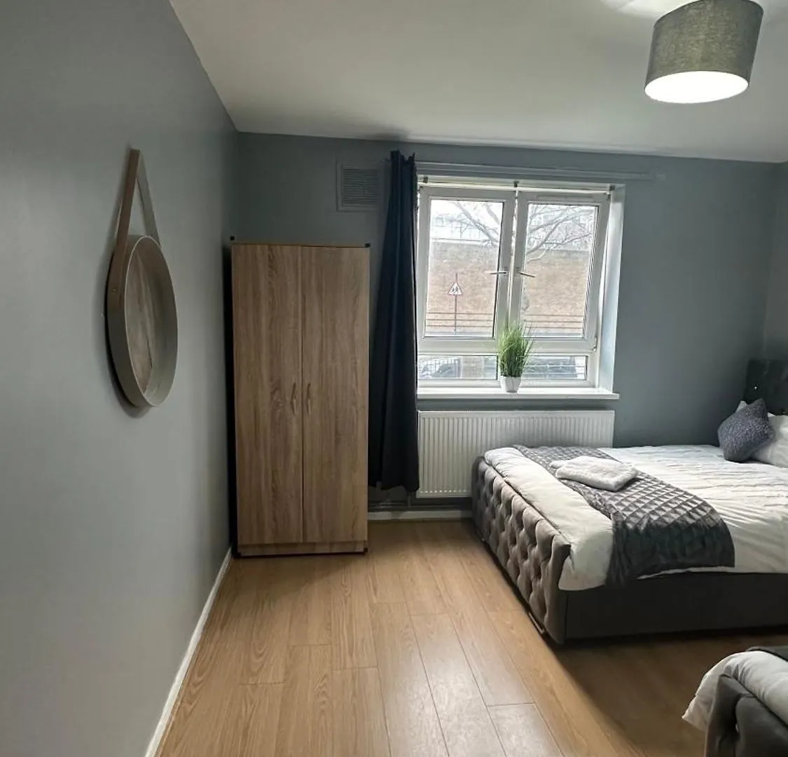 1 Bedroom Flat In Whitechapel, لندن شقة