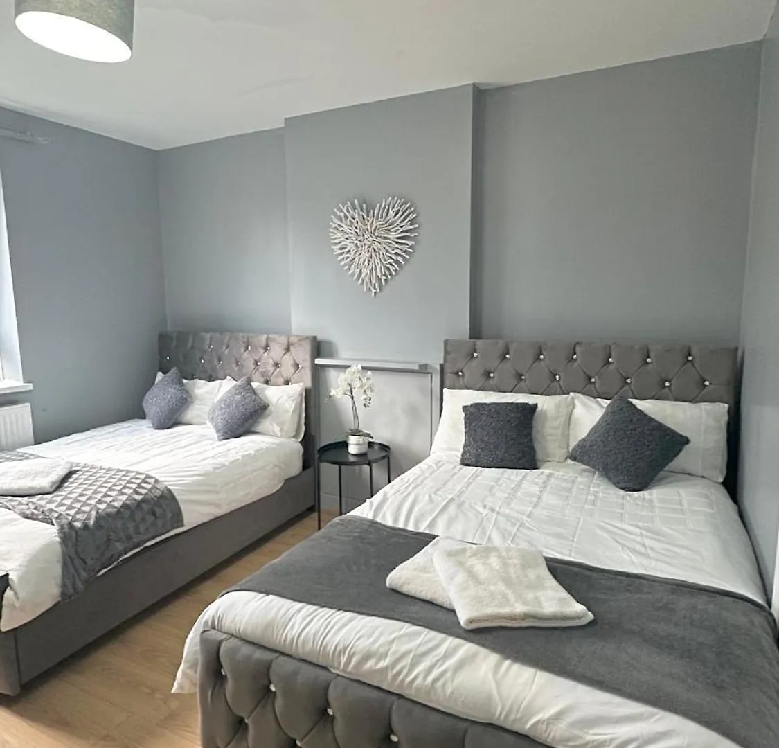 1 Bedroom Flat In Whitechapel, لندن