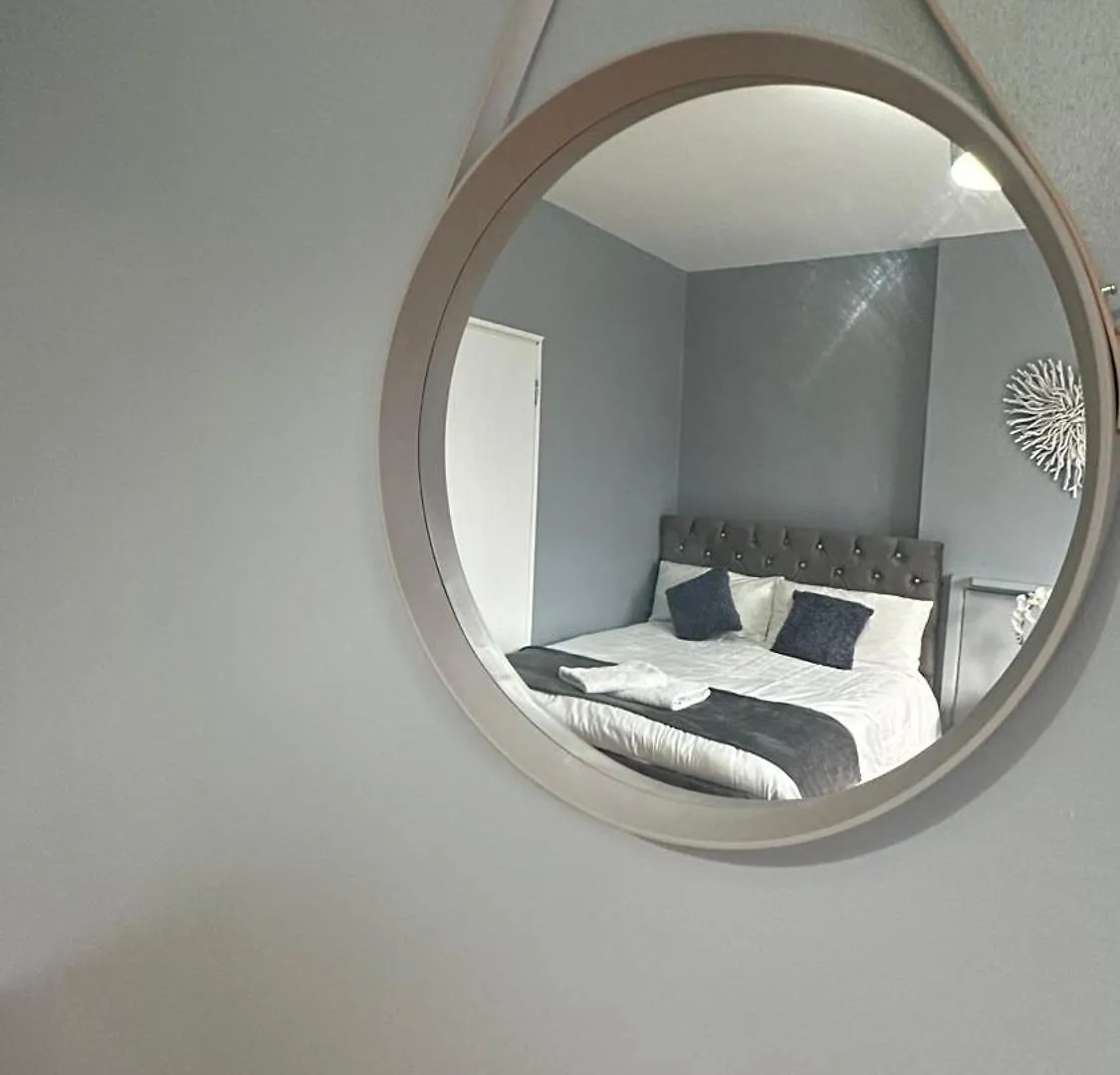 1 Bedroom Flat In Whitechapel, لندن