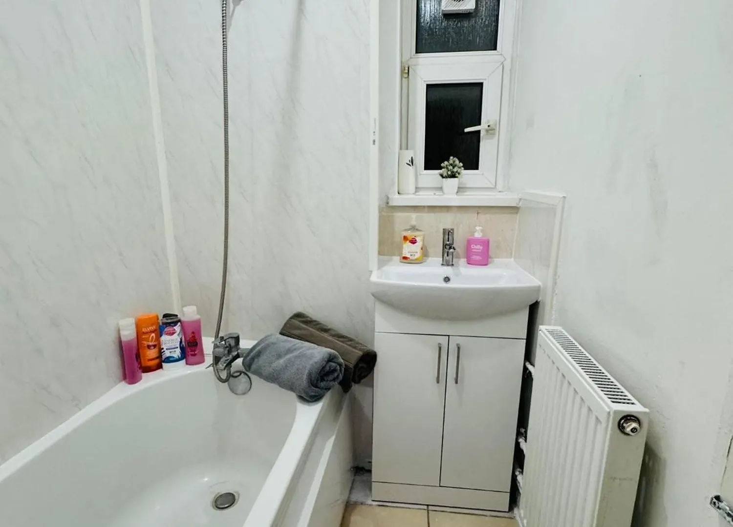1 Bedroom Flat In Whitechapel, لندن شقة